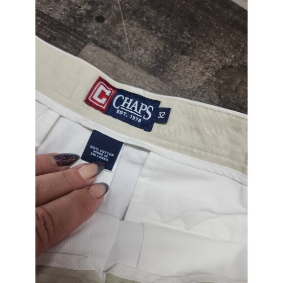 Chaps Mens White Cotton Blend Bermuda Shorts Size 32 Classic Fit - Picture 3 of 8